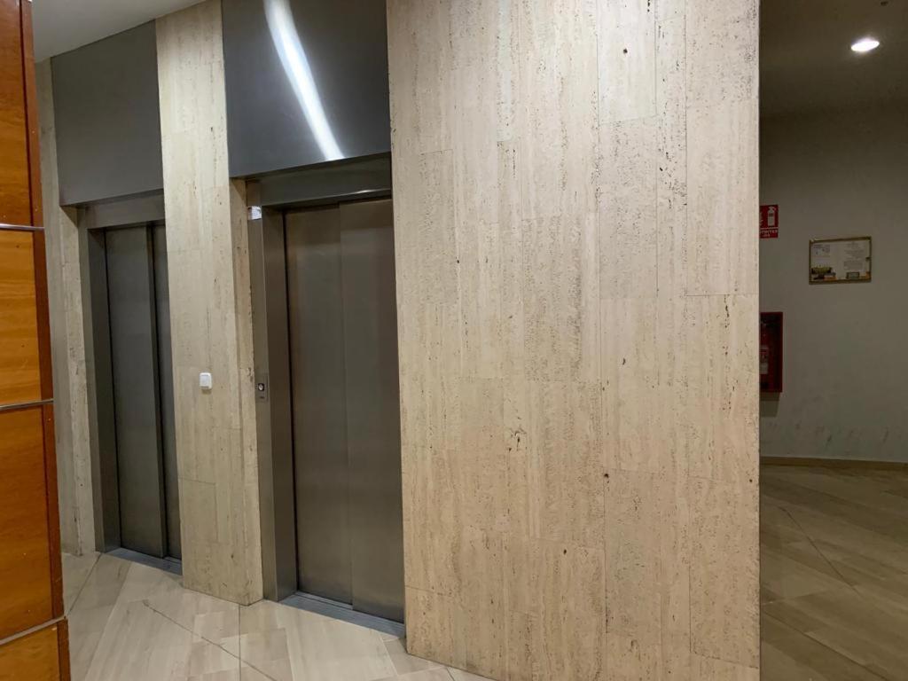Apartamento Con Encanto Y Parking Privado Y Gratuito 格拉纳达 外观 照片